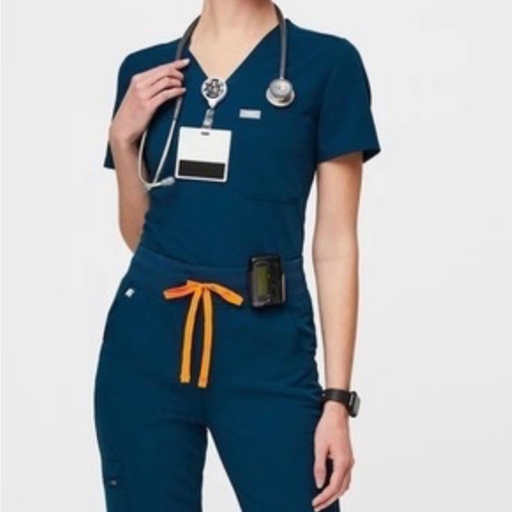 Figs Deep Reef Set - One Pocket Catarina Top/ High Waisted Zamora Jogger